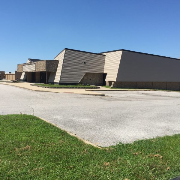 2002 mall st collinsville il church